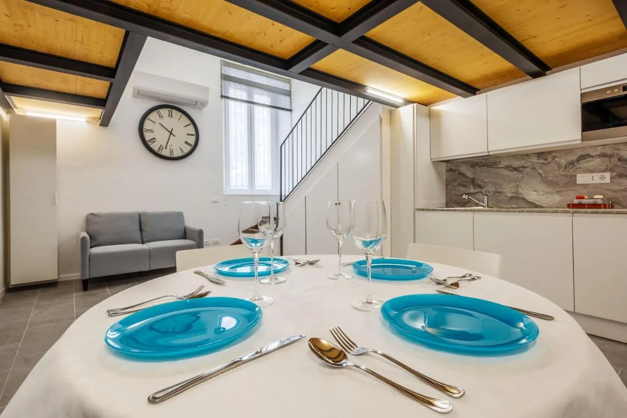 Comfy And Nice Studio On The Navigli River By Eayslife Milano Italia